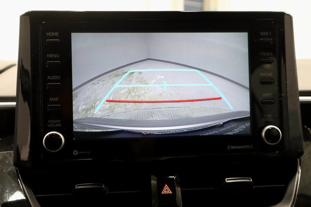 Used 2022 Toyota Corolla LE image 3