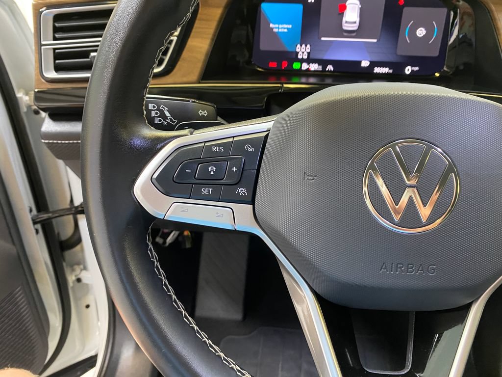 Used 2025 Volkswagen Atlas SE FWD image 34