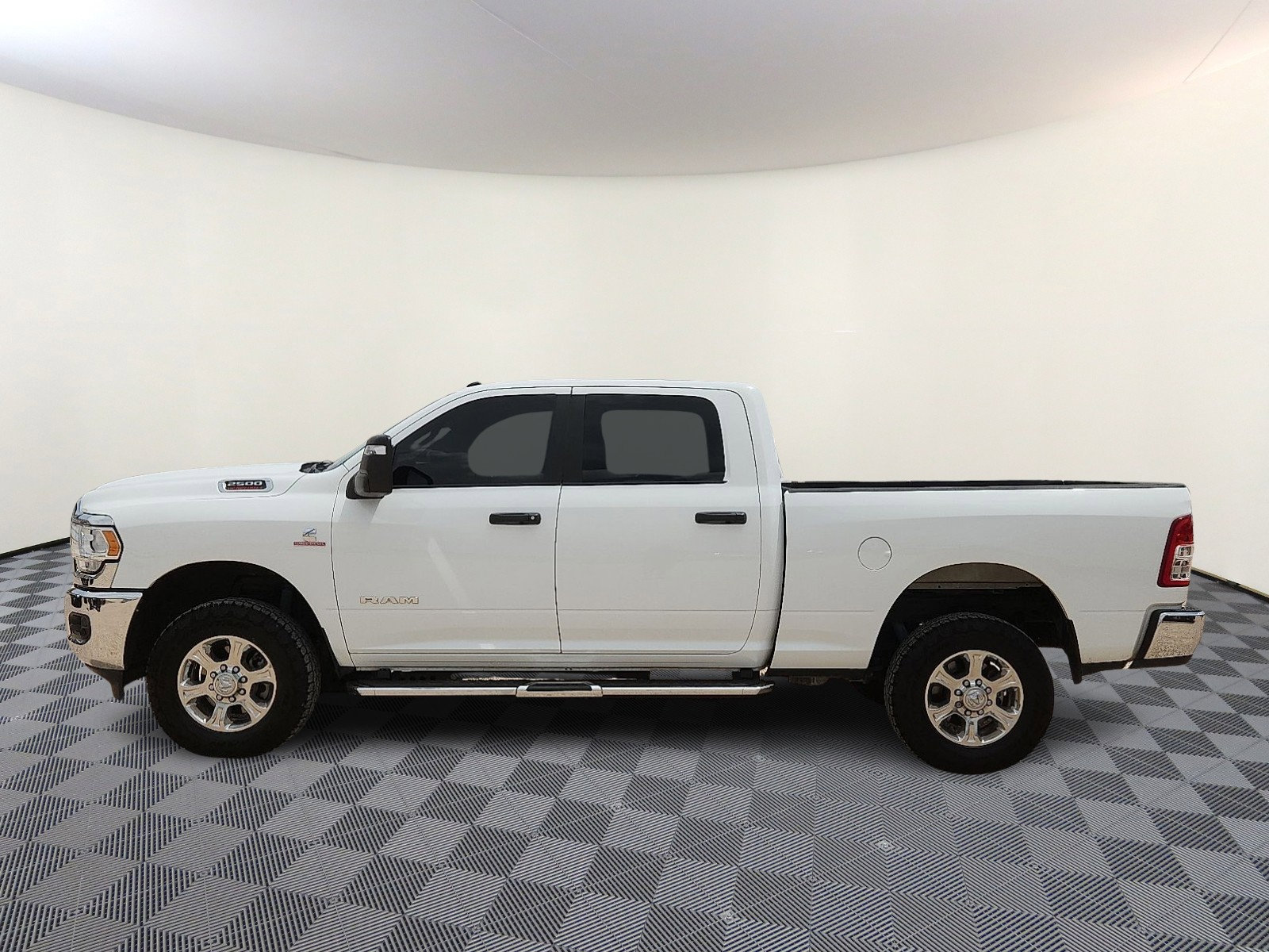 Used 2024 RAM 2500 Big Horn w/ Off Road Package image 2
