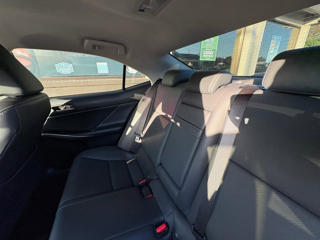 Used 2019 Lexus IS 300 AWD image 17