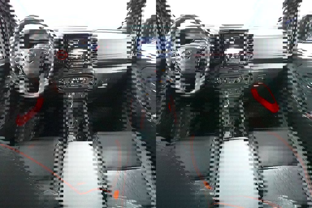 Used 2024 Nissan Frontier PRO-4X w/ Pro Premium Package image 11