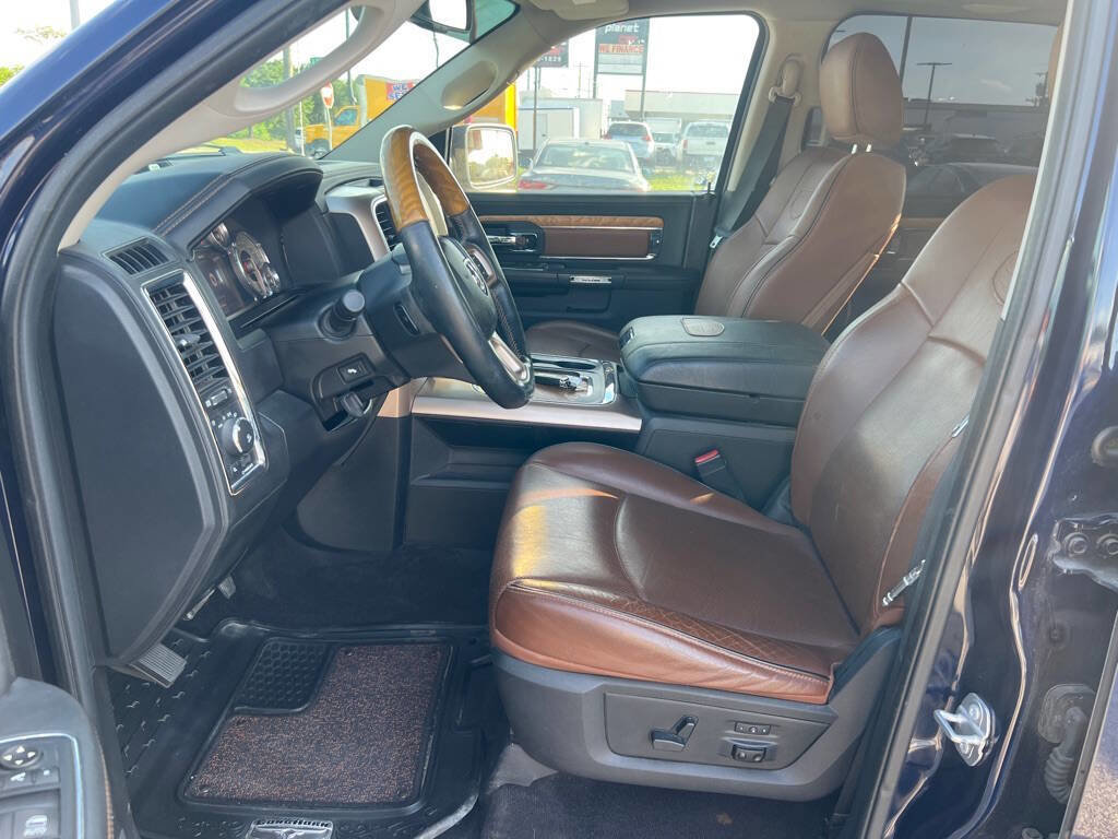 Used 2017 RAM 1500 Laramie Longhorn AWD/4WD image 9