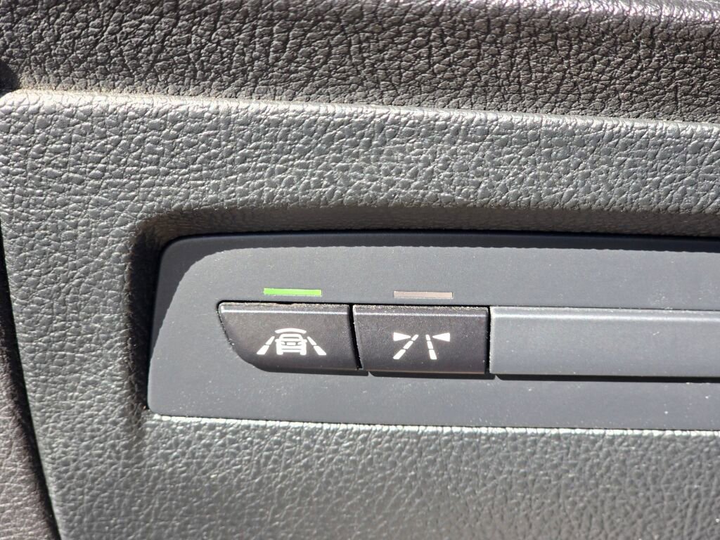 Used 2015 BMW 228i Convertible image 26