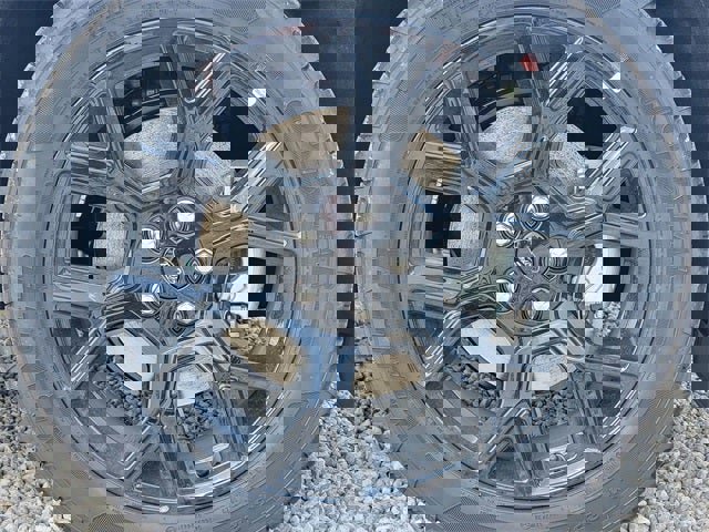 New 2025 Ford Maverick XLT w/ XLT Luxury Package image 17