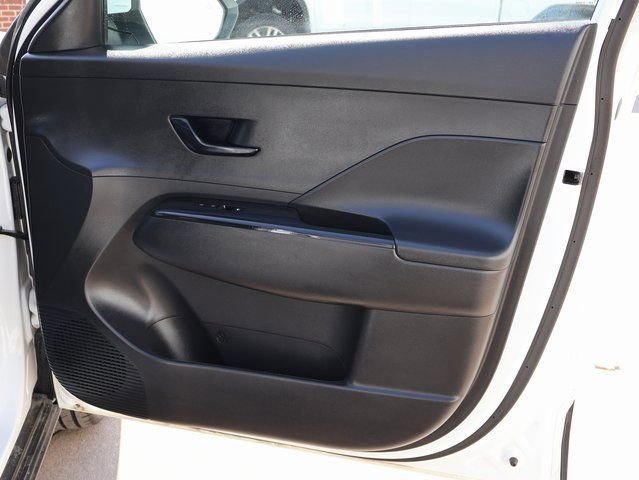 Used 2025 Hyundai Kona SEL image 10