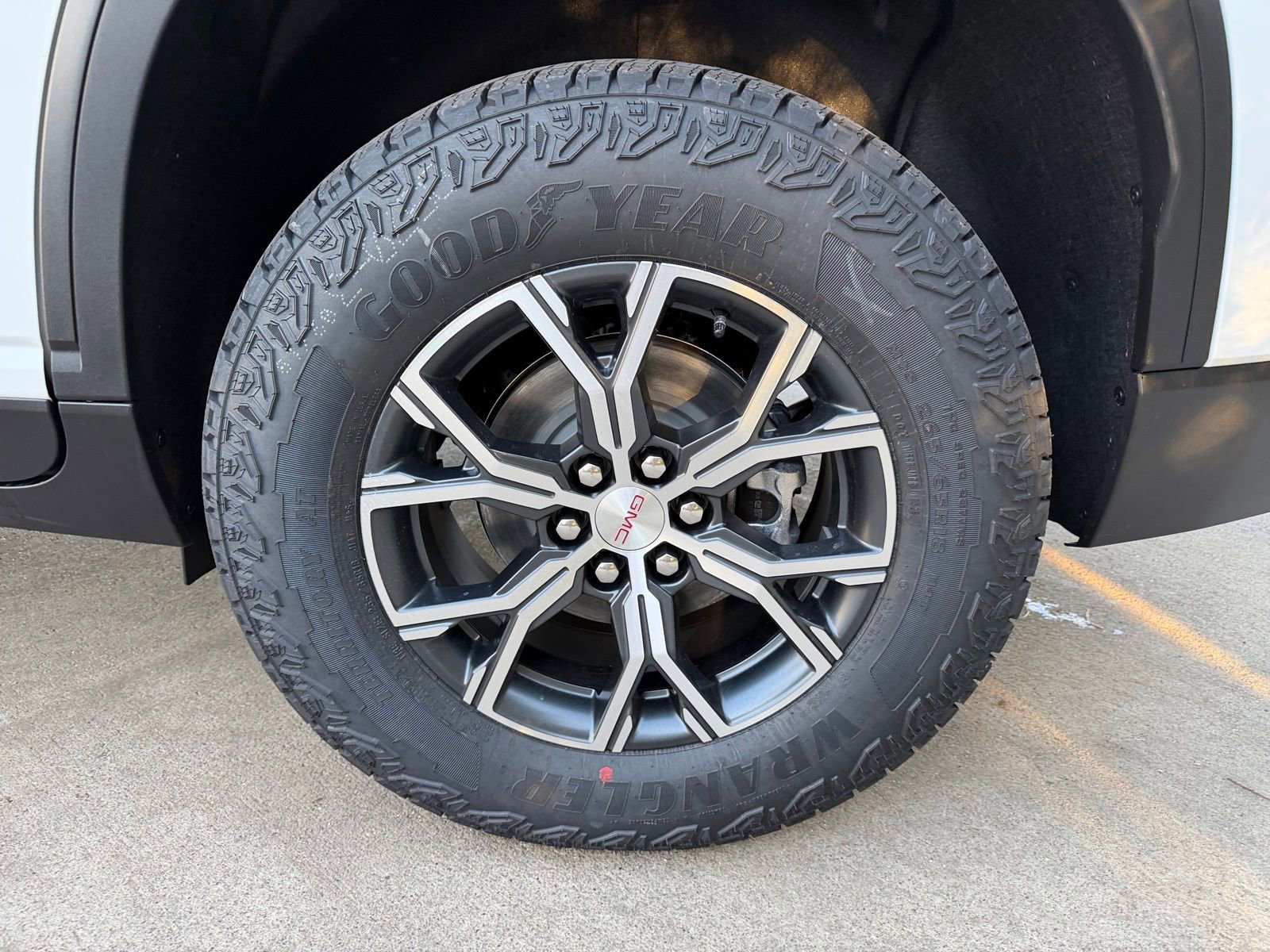 New 2026 GMC Acadia AT4 image 35