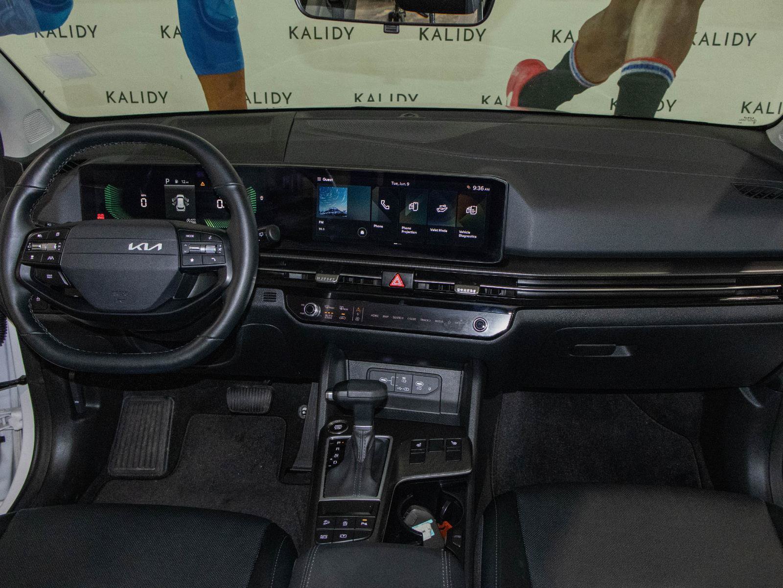 Used 2026 Kia Sportage EX FWD image 3