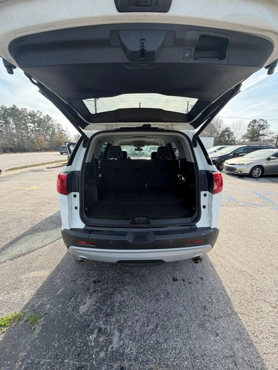 Used 2017 GMC Acadia SLT FWD image 18