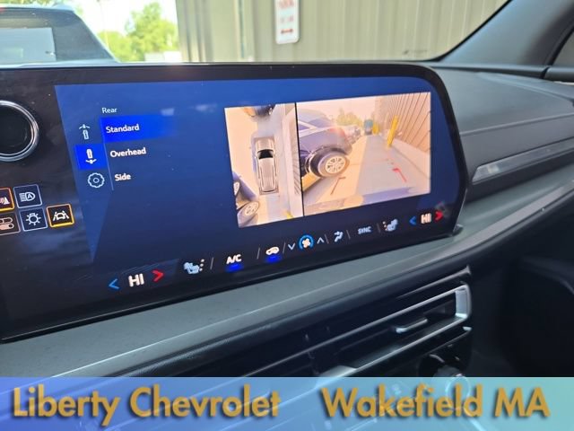 Used 2024 Chevrolet Traverse LT AWD/4WD image 23