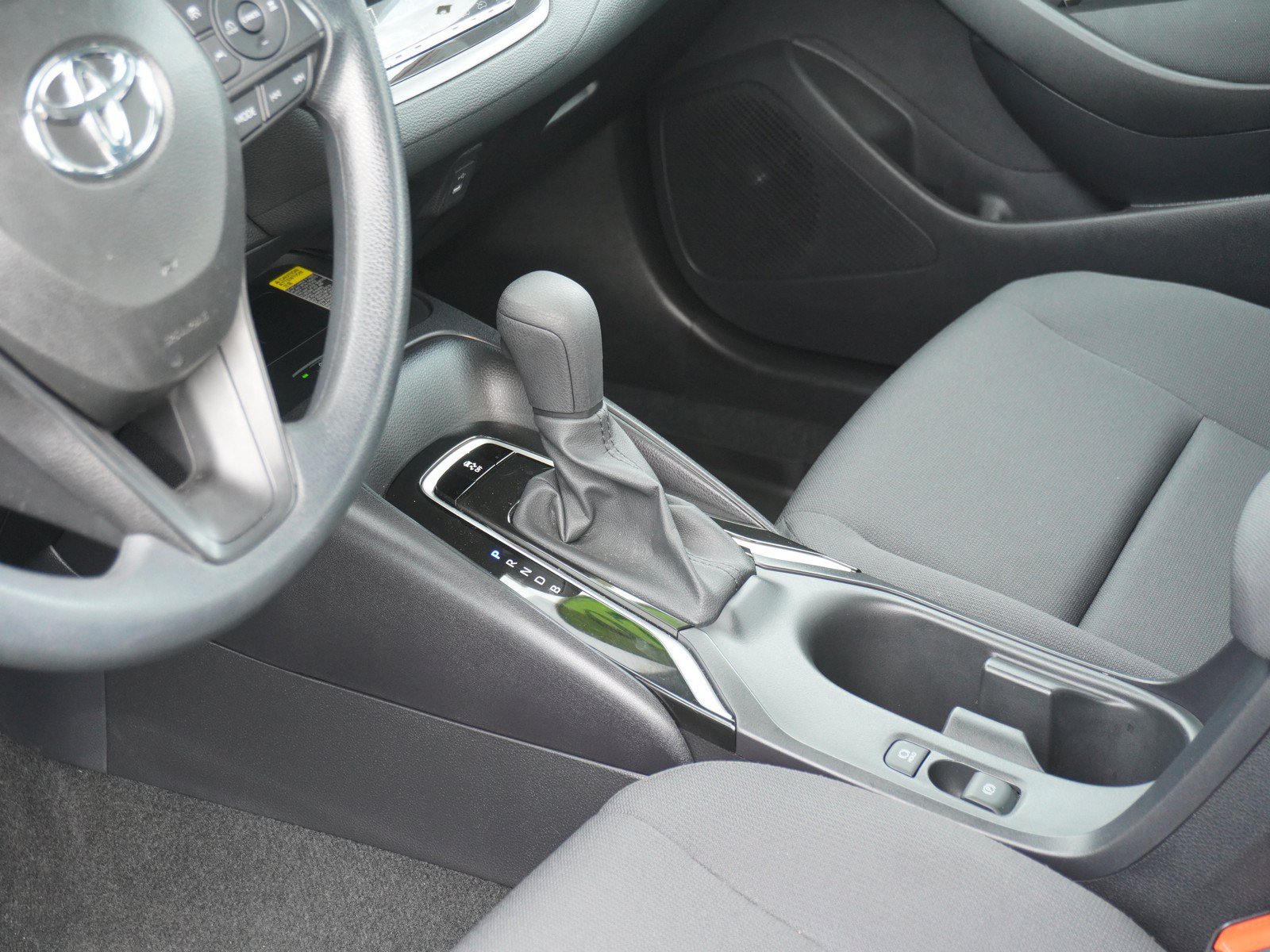 Used 2026 Toyota Corolla LE w/ LE Premium Package FWD image 19