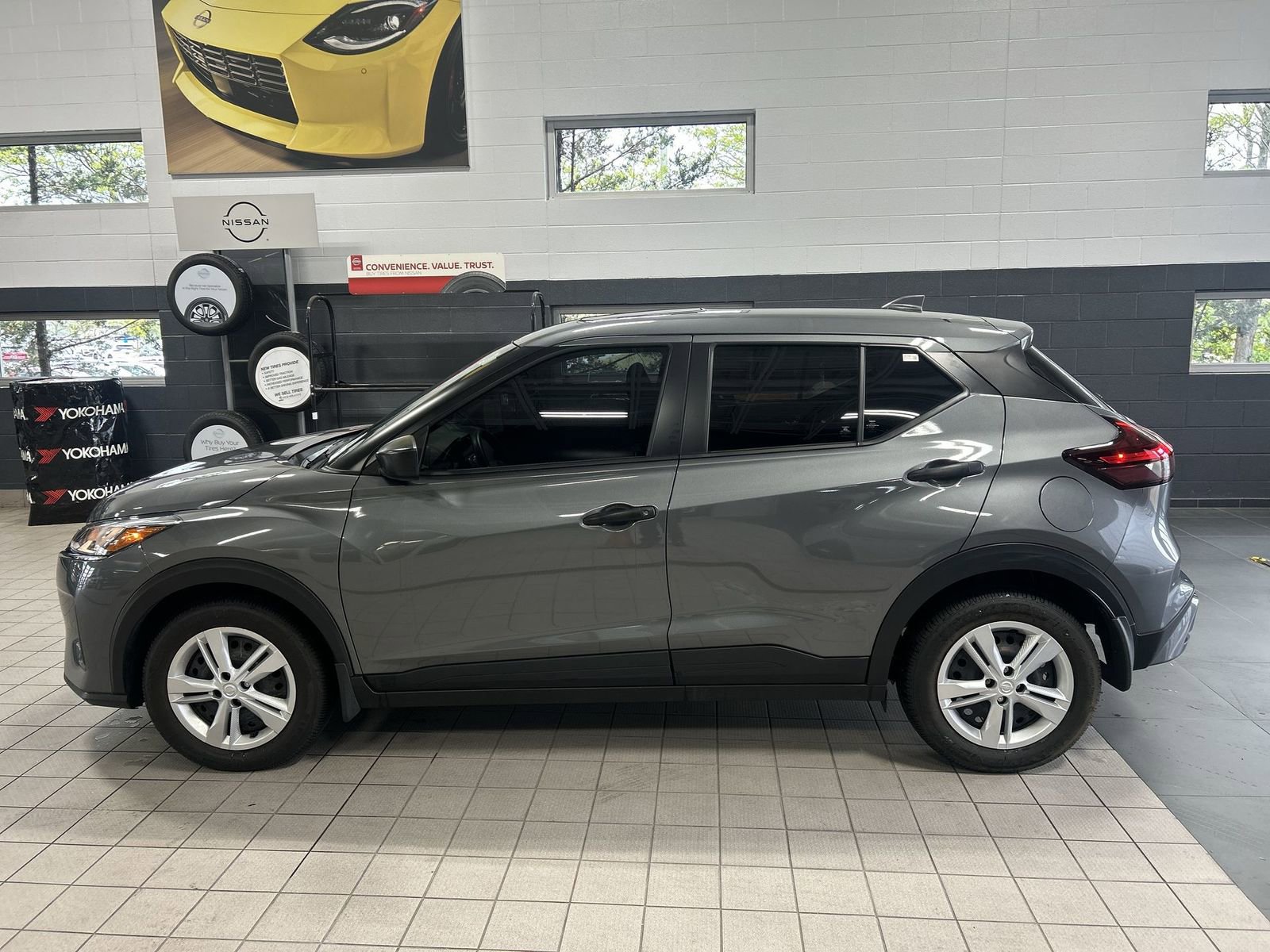 Certified 2025 Nissan Kicks Play S FWD image 36