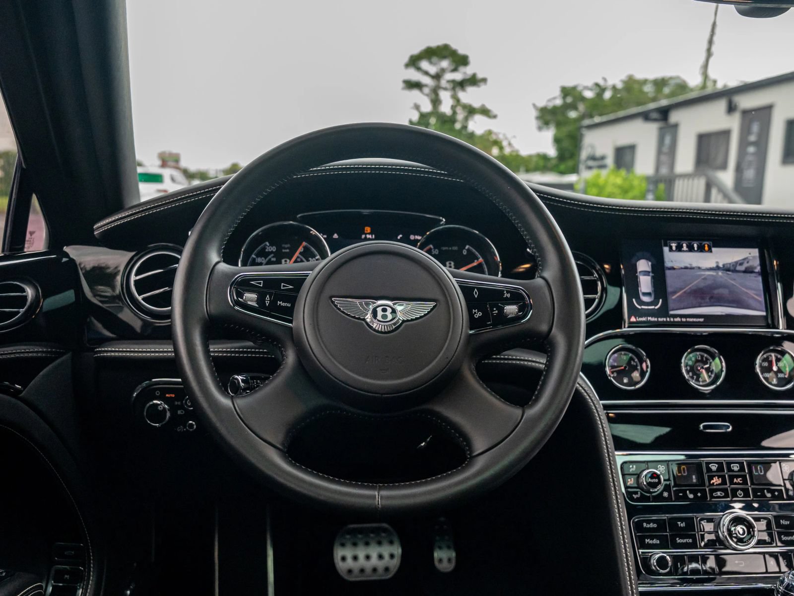 Used 2017 Bentley Mulsanne RWD image 14