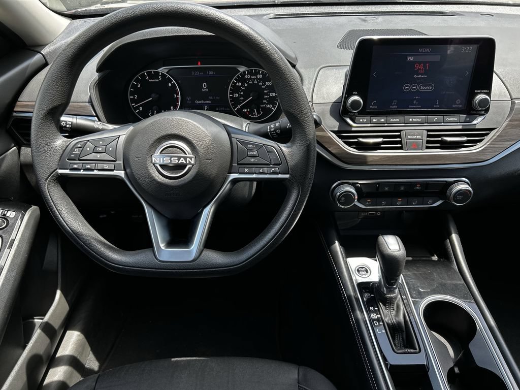 Used 2023 Nissan Altima 2.5 SV FWD image 13