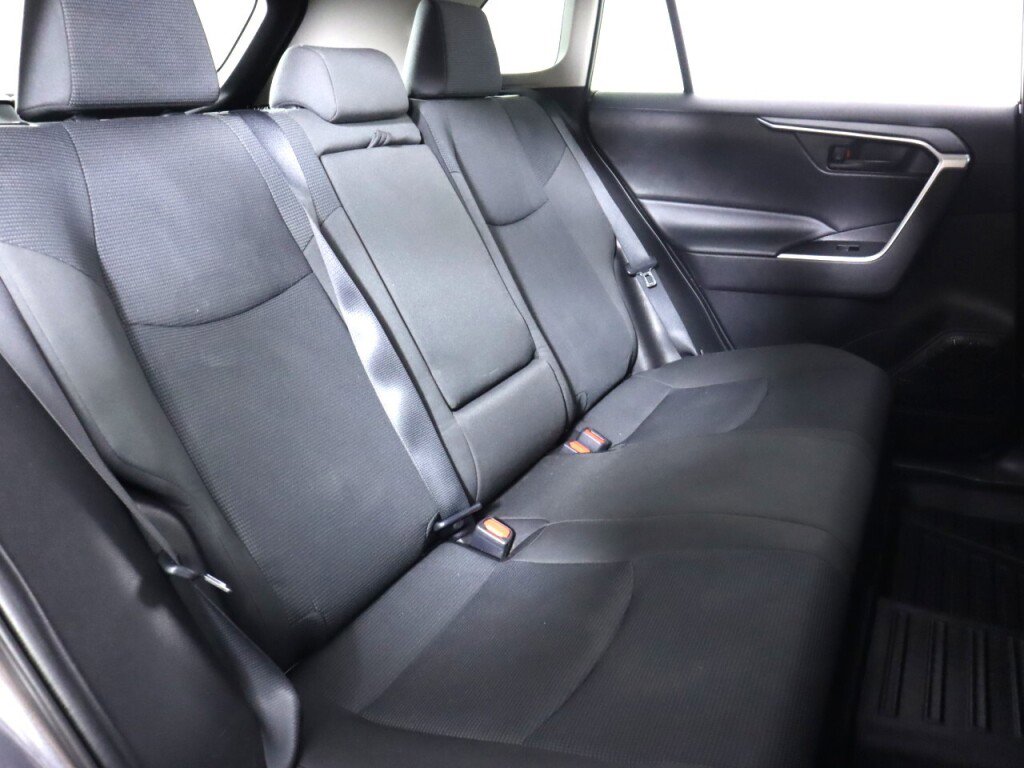 Used 2021 Toyota RAV4 LE AWD/4WD image 35