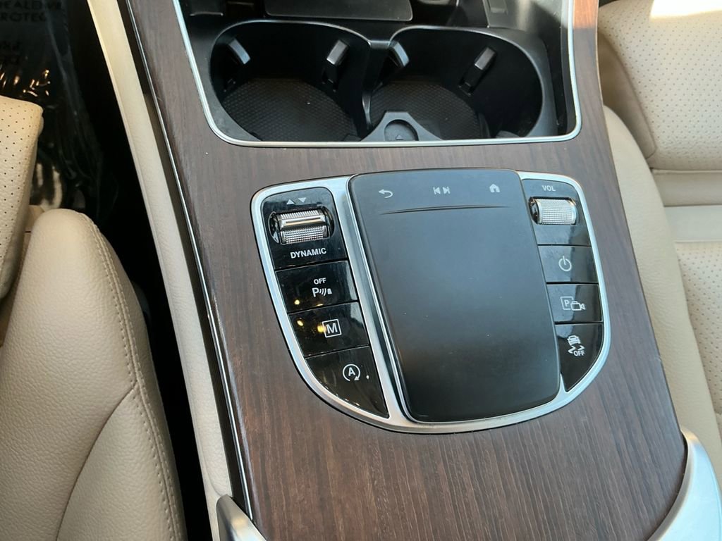 Used 2022 Mercedes-Benz GLC 300 4MATIC image 21