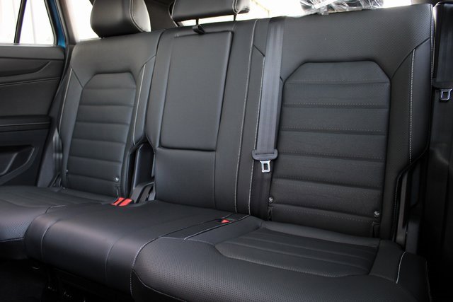 New 2025 Volkswagen Atlas Cross Sport SEL R-Line image 19