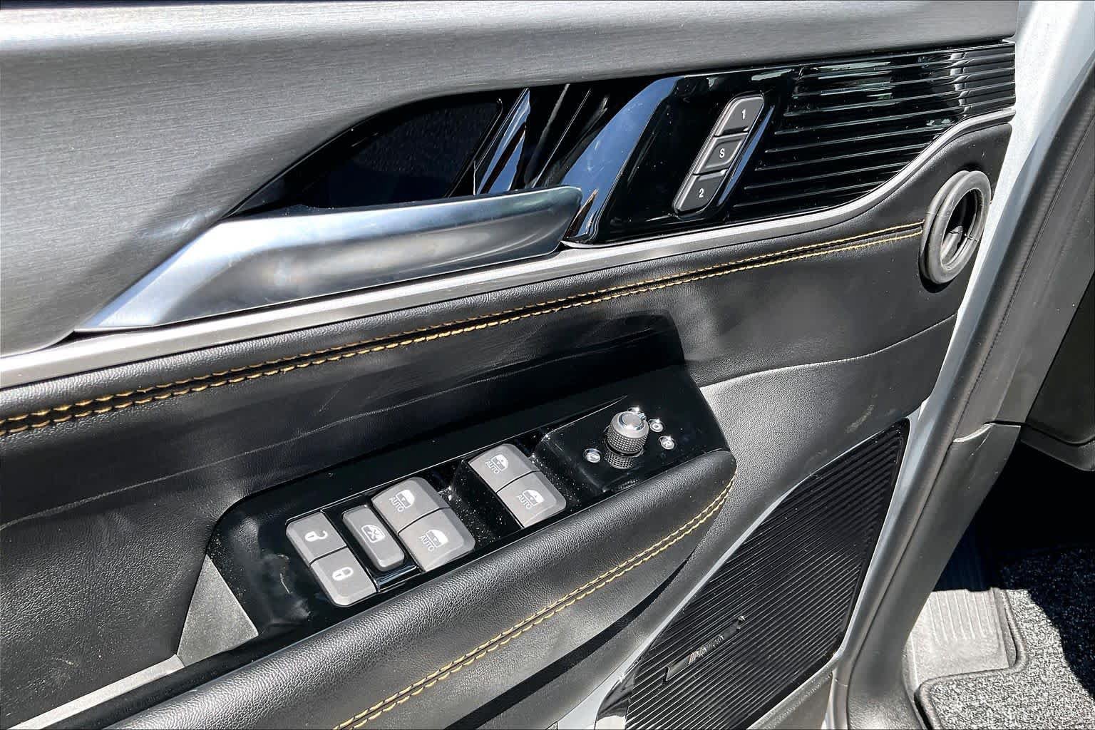 New 2026 Jeep Grand Wagoneer L 4WD image 18