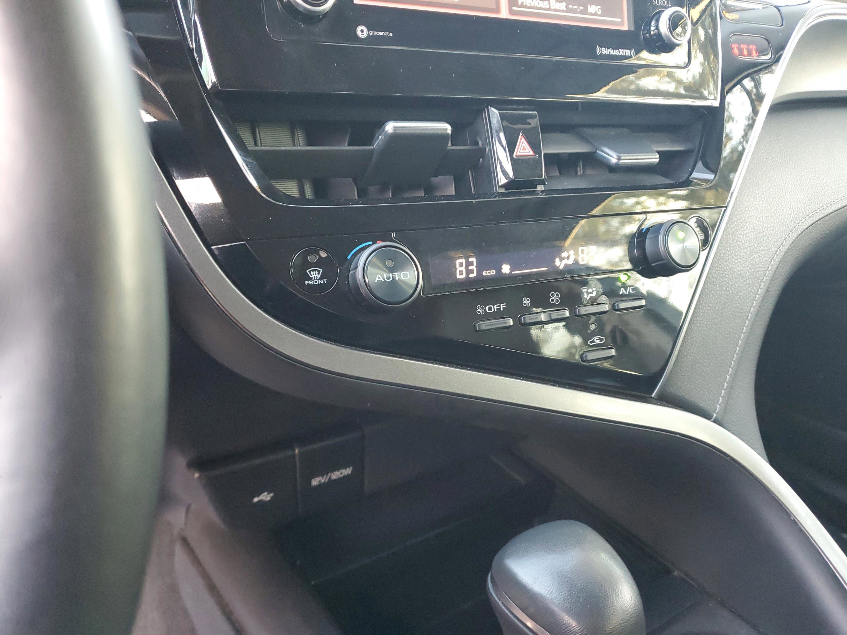 Used 2024 Toyota Camry SE image 24