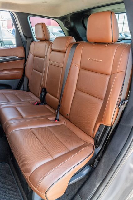 Used 2015 Jeep Grand Cherokee Summit w/ Platinum Series Group AWD/4WD image 36