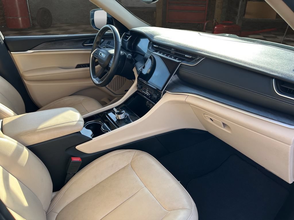 Used 2021 Jeep Grand Cherokee L Limited AWD/4WD image 15