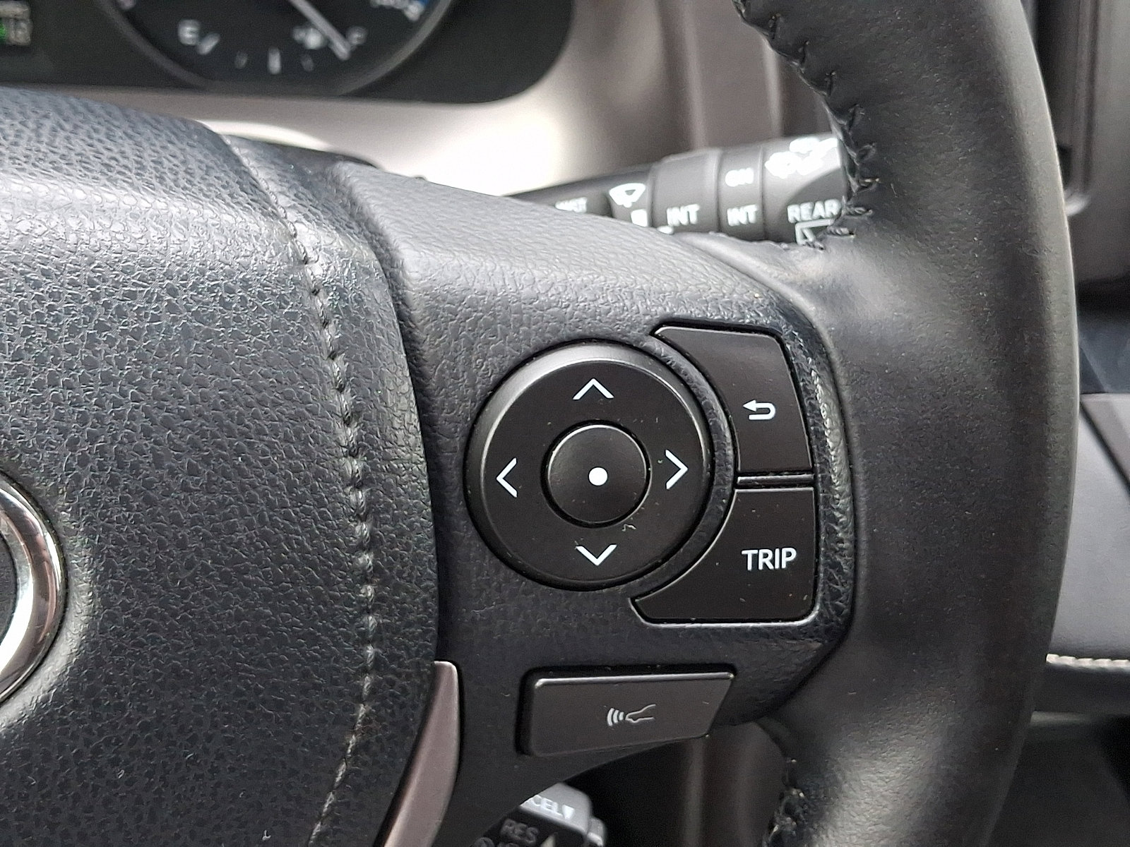 Used 2017 Toyota RAV4 XLE image 23