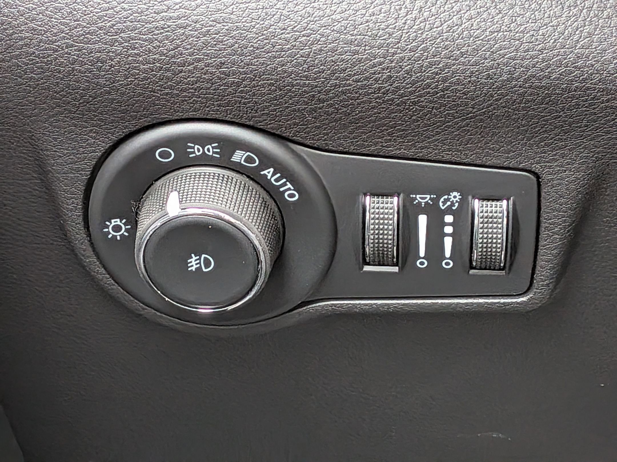 New 2026 Jeep Compass Latitude image 26