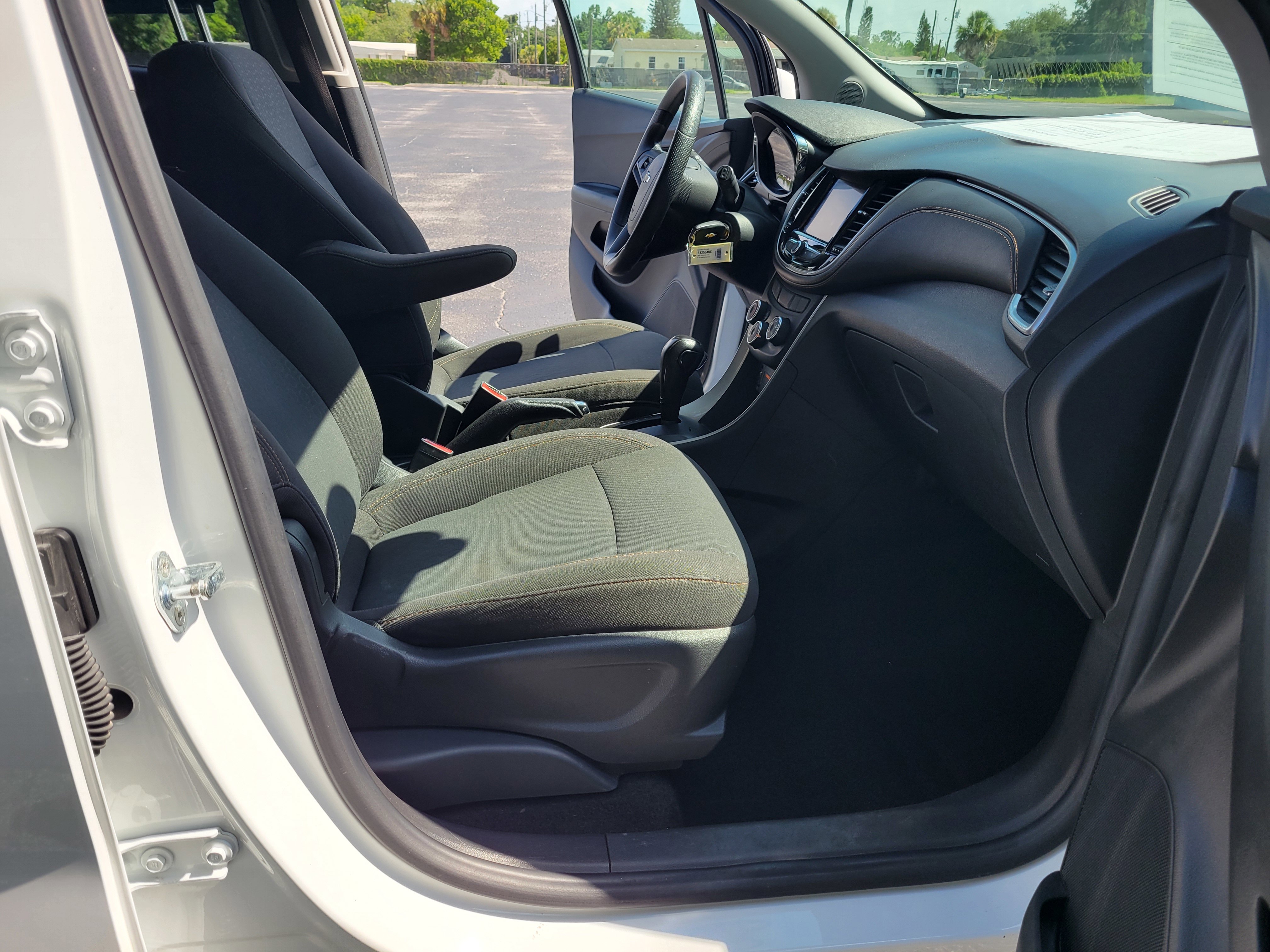 Certified 2022 Chevrolet Trax LS w/ Tint and Cruise Package FWD image 27