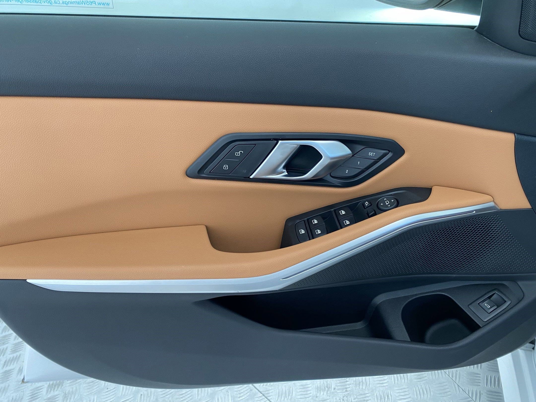 Used 2025 BMW 330i xDrive Sedan w/ Convenience Package image 11