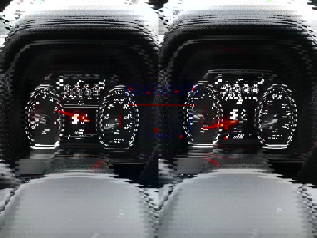 Used 2020 Chevrolet Silverado 1500 High Country w/ Technology Package image 22