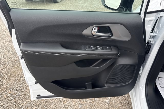 New 2027 Chrysler Pacifica LX FWD image 19