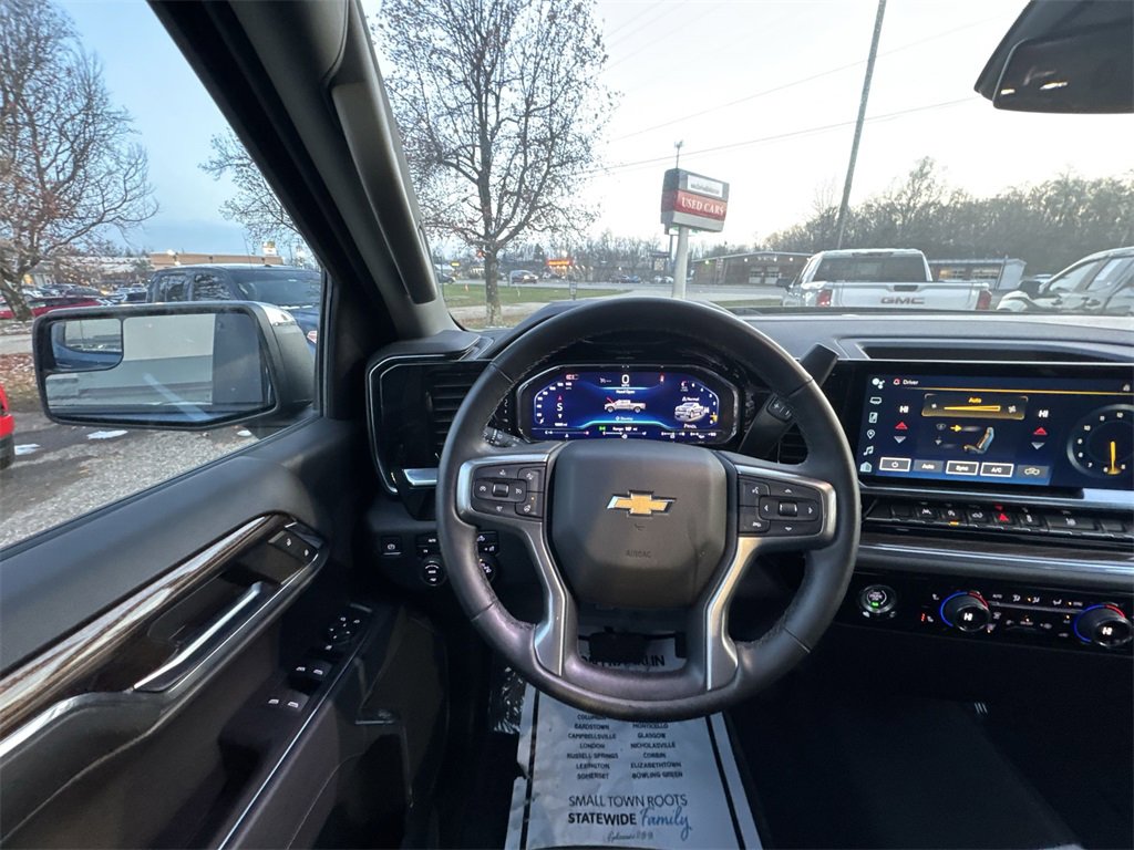 Used 2024 Chevrolet Silverado 1500 LT image 14