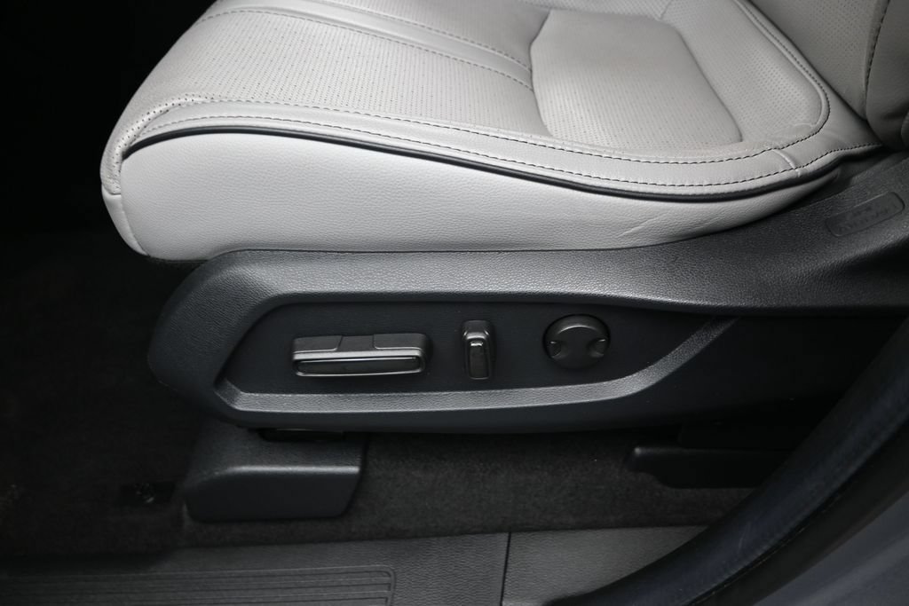 Used 2023 Honda Pilot Elite image 13