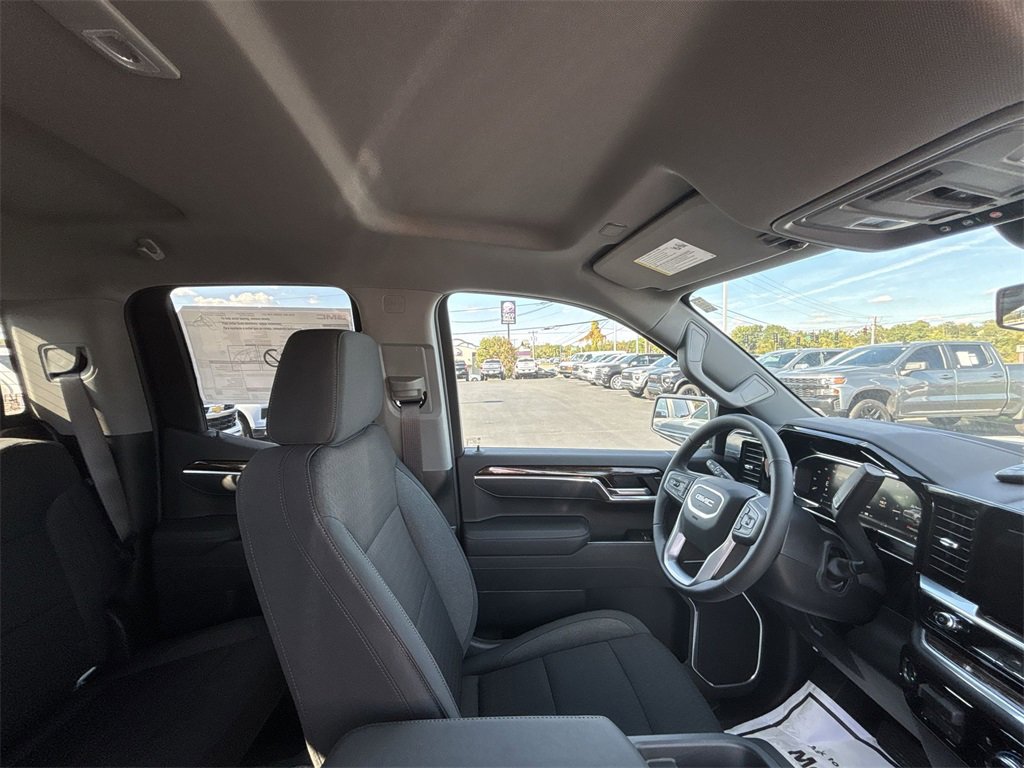 New 2026 GMC Sierra 1500 SLE w/ Preferred Package image 15