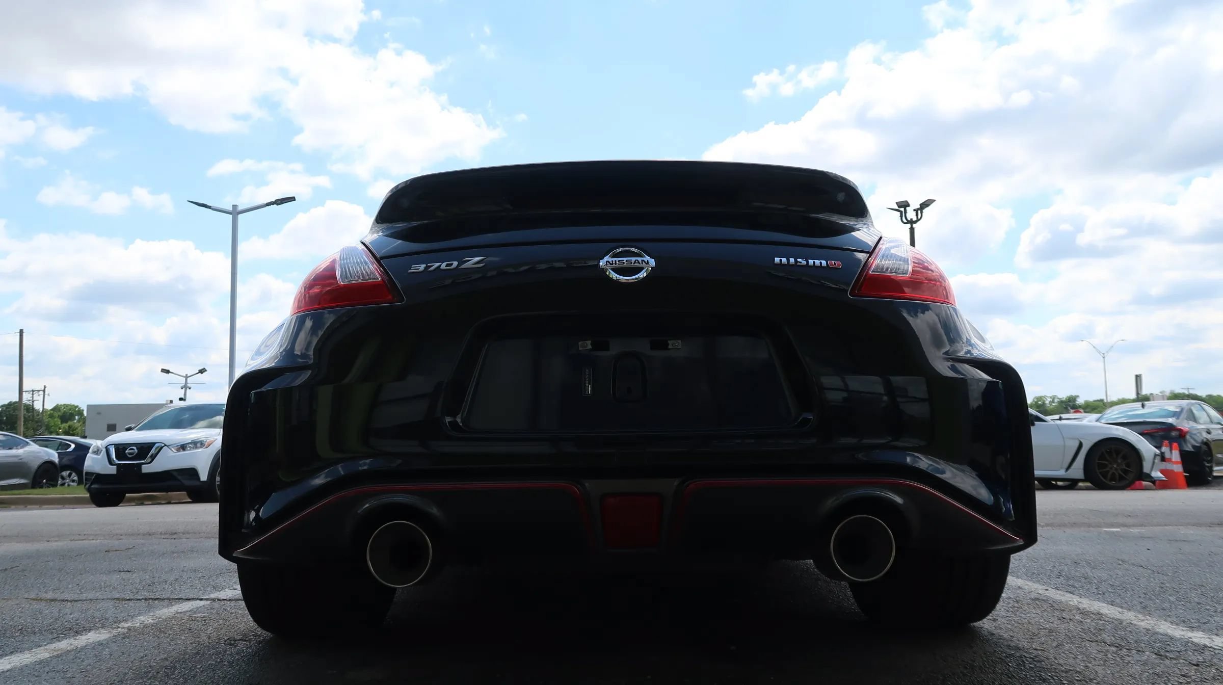 Used 2019 Nissan 370Z NISMO RWD image 10