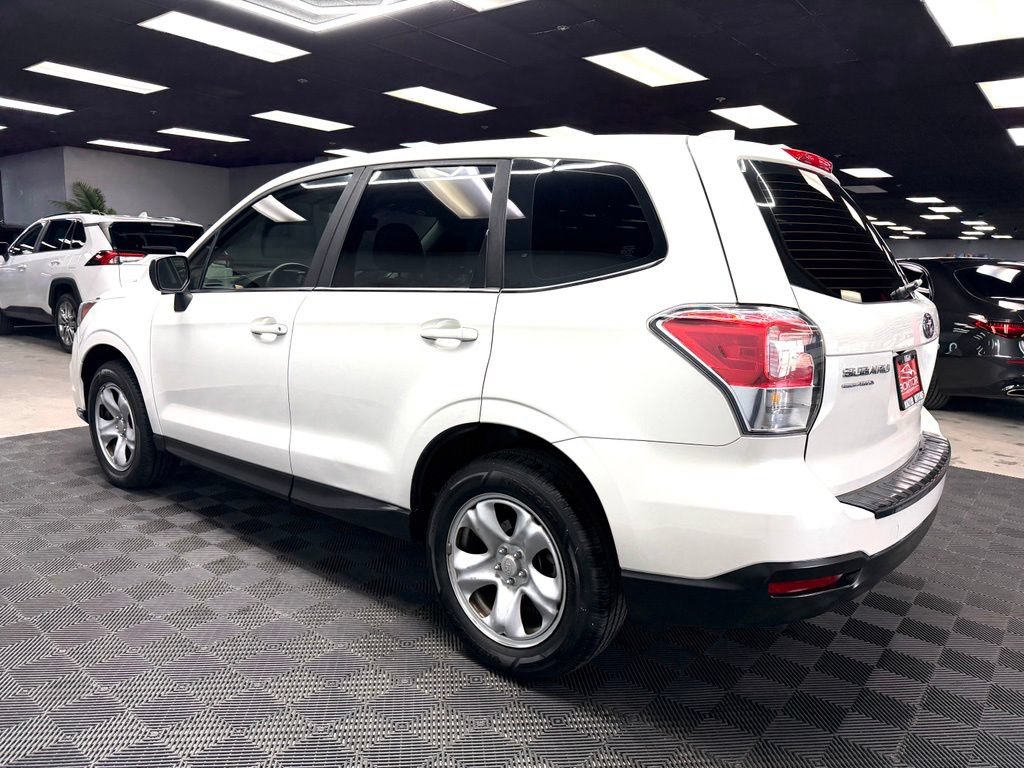 Used 2018 Subaru Forester 2.5i AWD/4WD image 9
