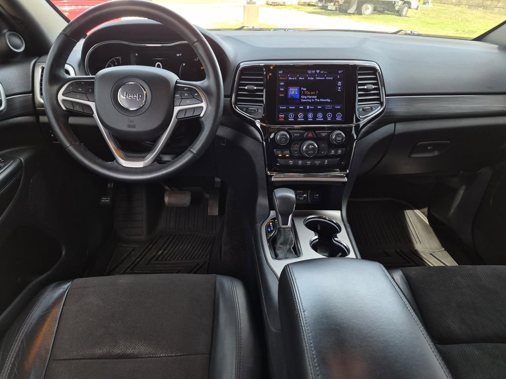 Used 2019 Jeep Grand Cherokee Altitude RWD image 14