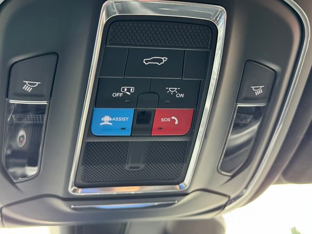 Used 2024 Jeep Grand Cherokee L Laredo image 23