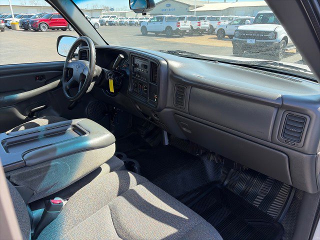 Used 2003 Chevrolet Silverado 1500 W/T RWD image 19