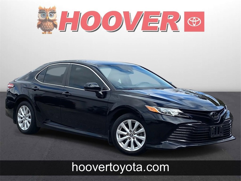 Used 2019 Toyota Camry LE image 1