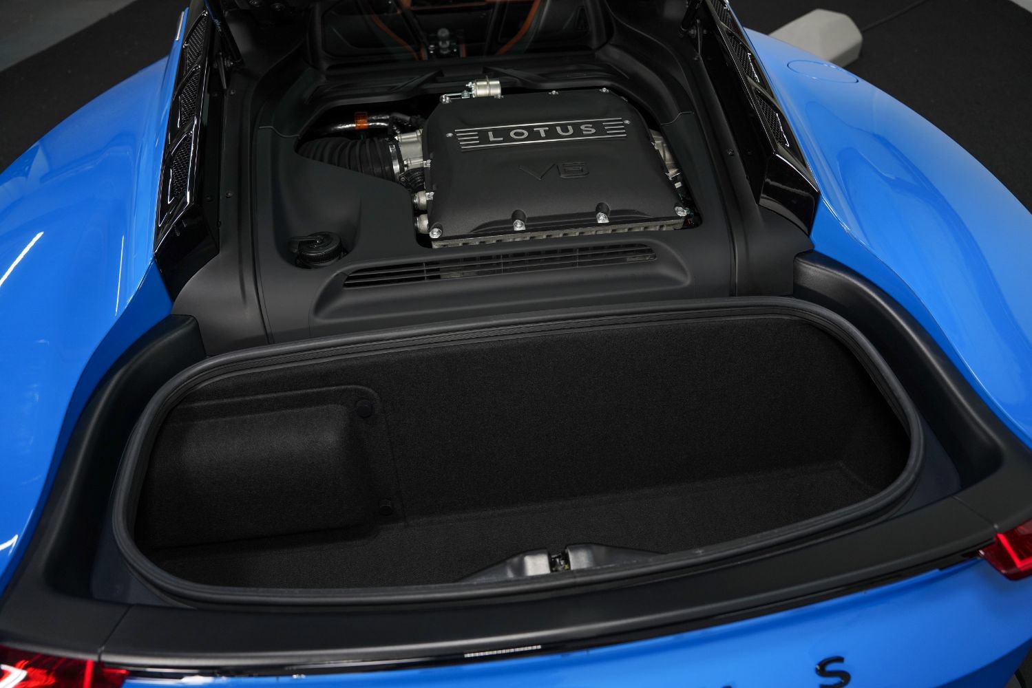 Used 2024 Lotus Emira First Edition RWD image 43