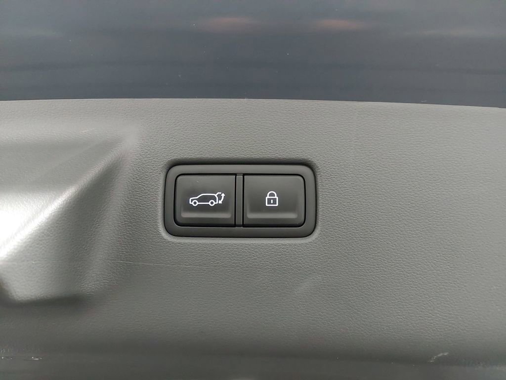 Used 2025 Hyundai Santa Fe Limited image 15