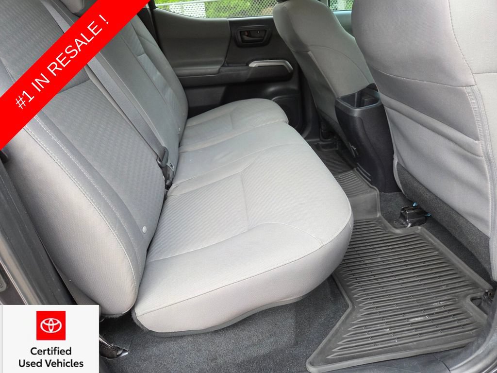 Used 2022 Toyota Tacoma SR5 RWD image 17