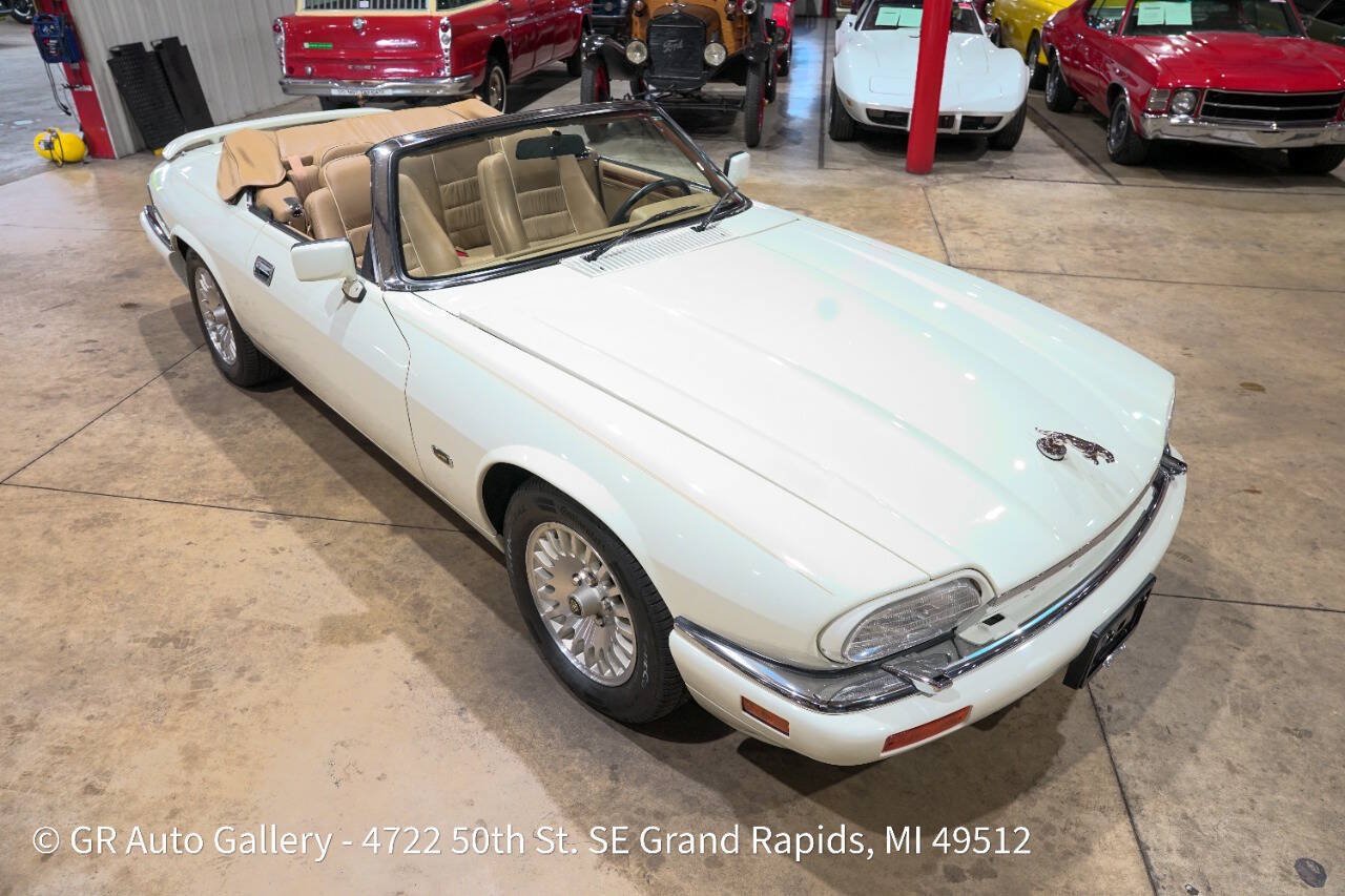 Used 1995 Jaguar XJS V12 Convertible RWD image 14