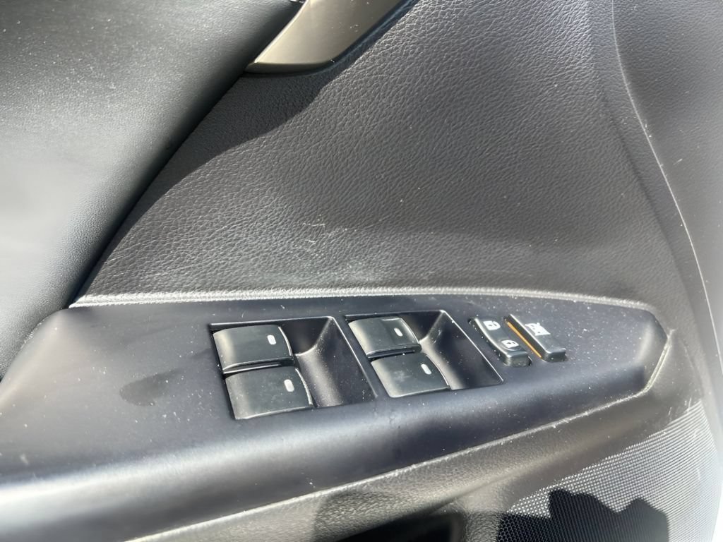 Used 2015 Lexus CT 200h FWD image 18