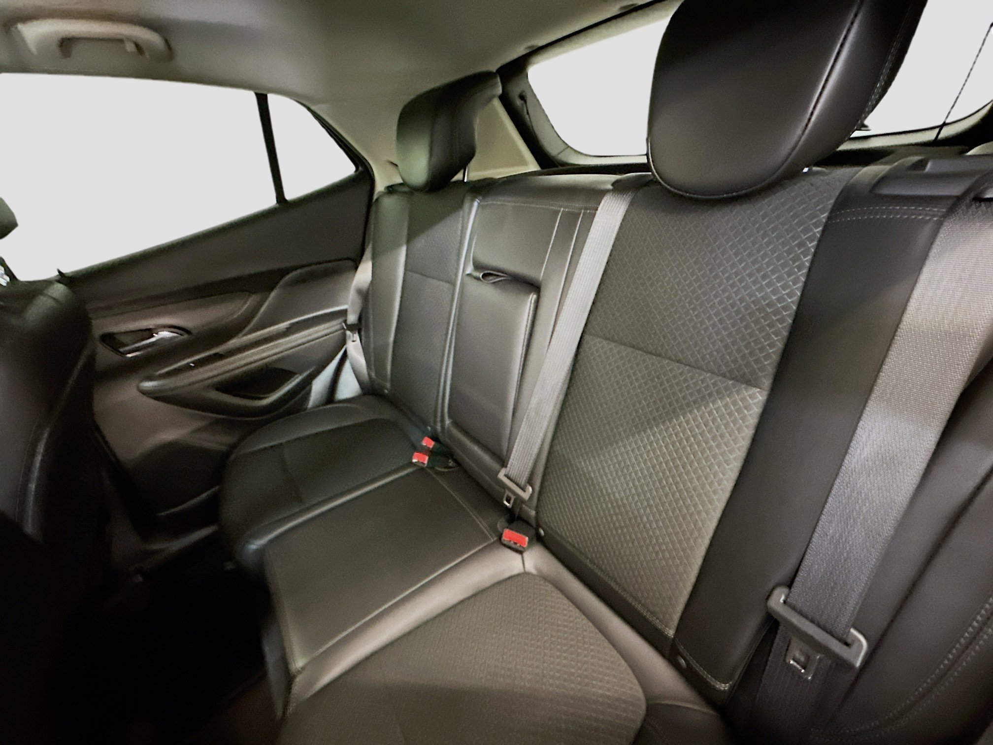 Used 2021 Buick Encore Preferred w/ Safety Package image 29