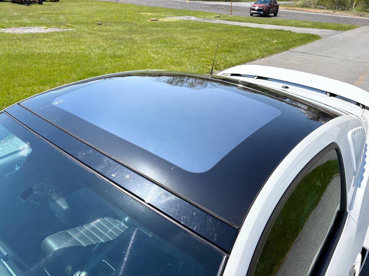 Used 2010 Ford Mustang GT Premium RWD image 4