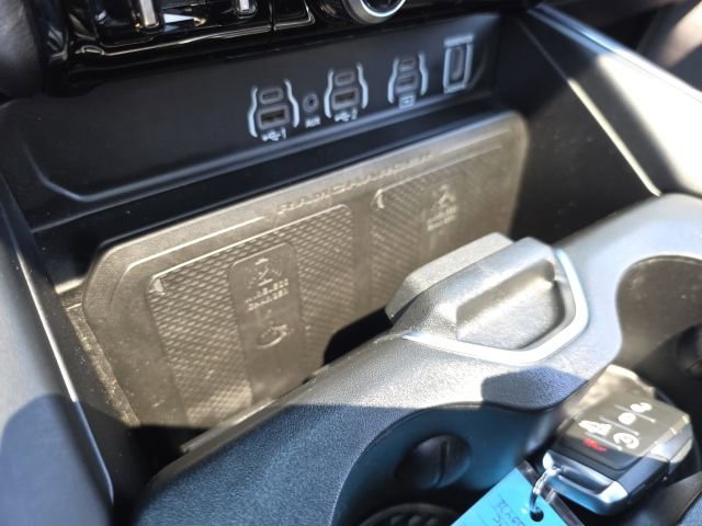 Used 2025 RAM 1500 Laramie w/ Advanced Safety Group II AWD/4WD image 36