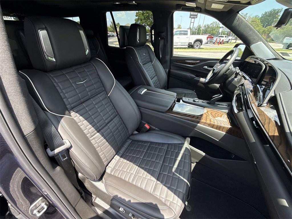 Certified 2024 Cadillac Escalade Premium Luxury Platinum image 28