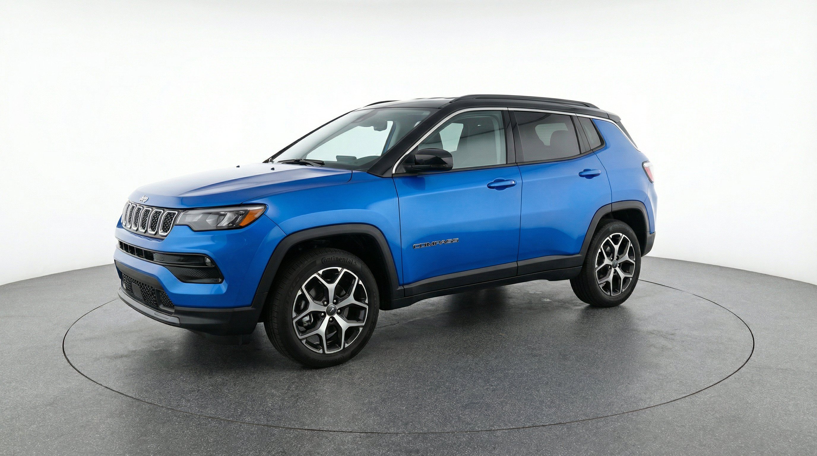 Used 2025 Jeep Compass Limited AWD/4WD image 3