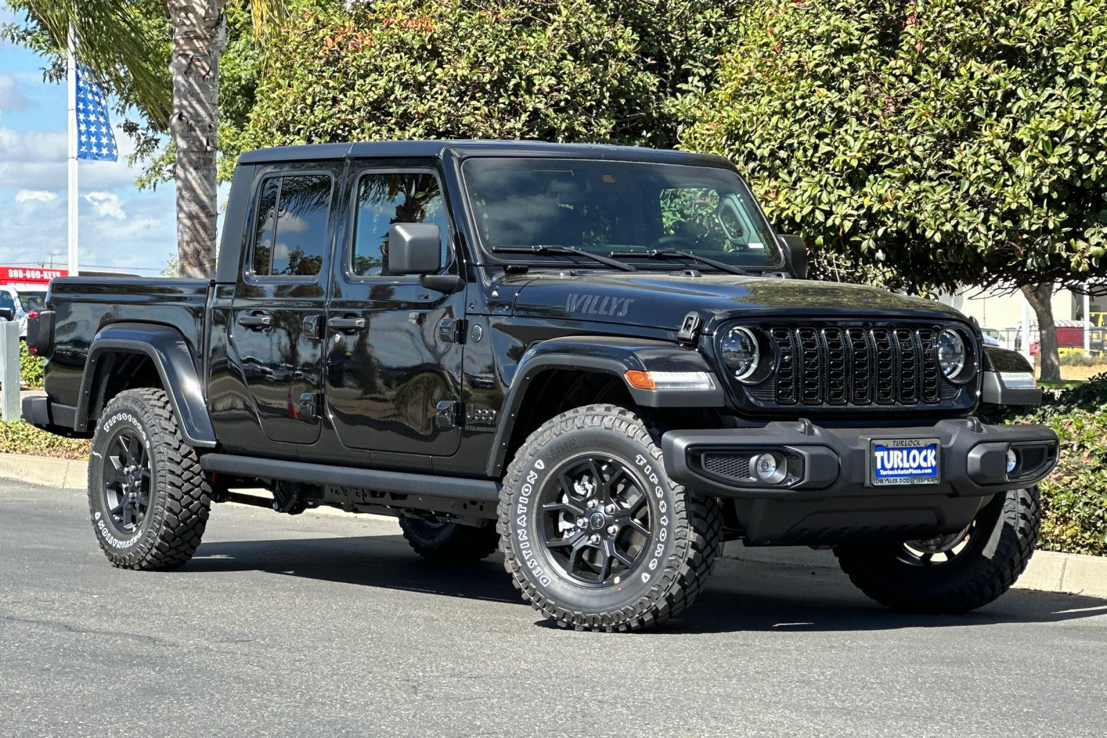 New 2025 Jeep Gladiator Willys image 2
